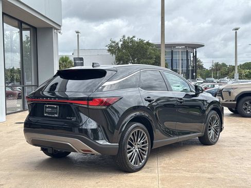 Used 2025 Lexus RX 350 AWD w/ Convenience Package image 3