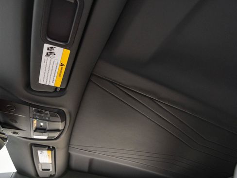 Used 2024 Lamborghini Revuelto AWD/4WD image 40