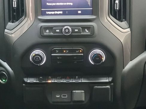 Used 2022 Chevrolet Silverado 1500 Custom image 23