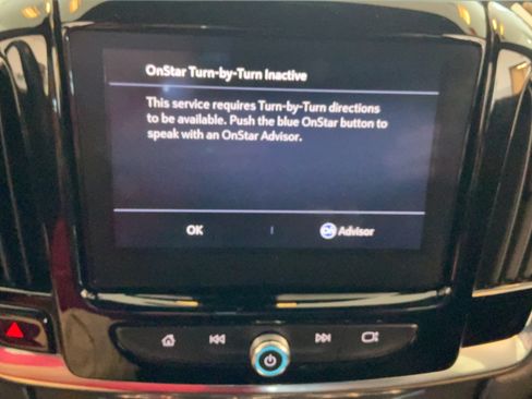 Used 2022 Chevrolet Traverse LT w/ LPO, Floor Liner Package FWD image 20