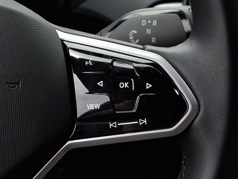 Certified 2025 Volkswagen ID.4 Pro RWD image 21