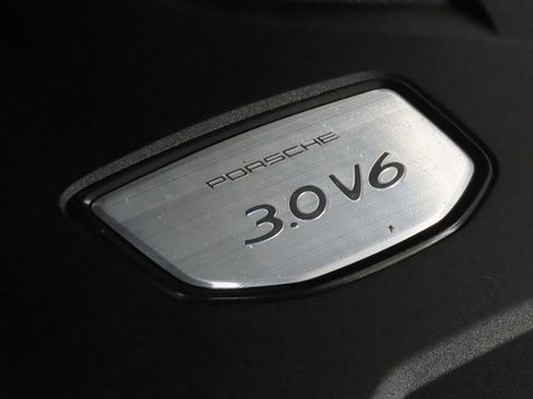 Certified 2023 Porsche Cayenne Platinum Edition AWD/4WD image 49