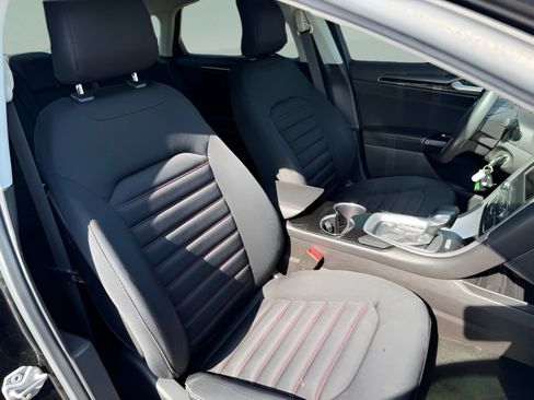 Used 2016 Ford Fusion SE FWD image 28