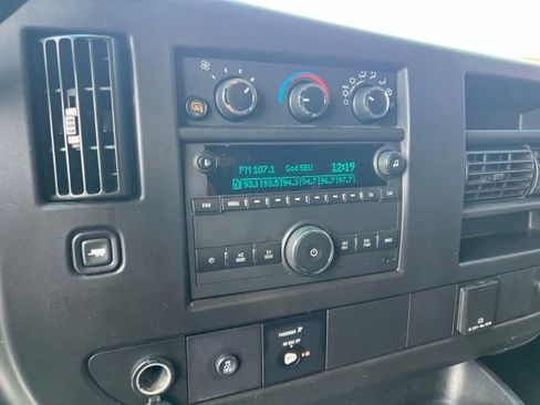 Used 2021 GMC Savana 2500 w/ Driver Convenience Package RWD image 23