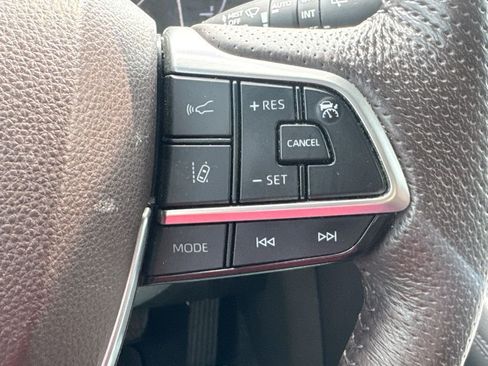 Used 2021 Toyota Sienna Platinum AWD/4WD image 22
