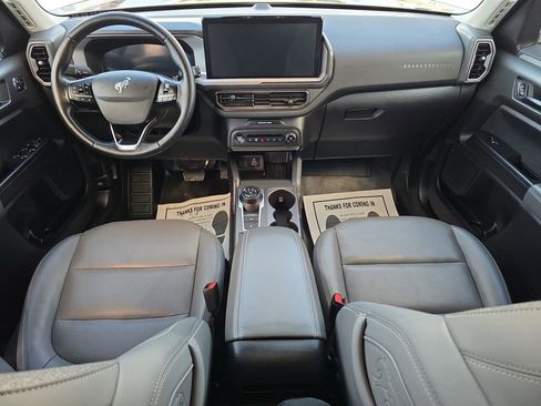 Used 2025 Ford Bronco Sport Badlands image 11