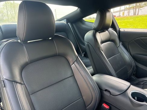 Used 2024 Ford Mustang GT Premium image 9