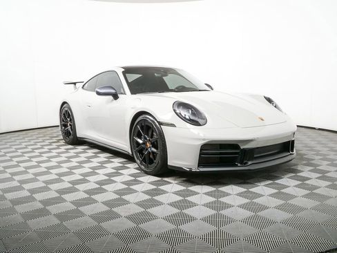 Certified 2025 Porsche 911 Carrera RWD image 24