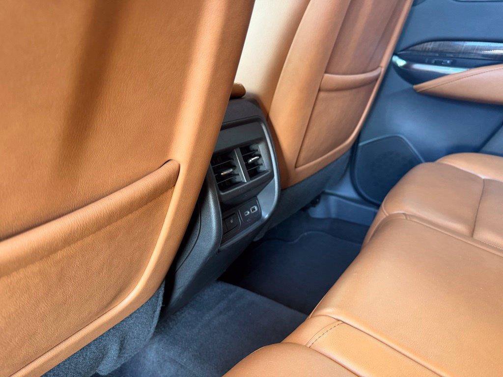 Used 2019 Cadillac XT4 Premium Luxury FWD image 12