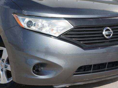 Used 2016 Nissan Quest SV image 17