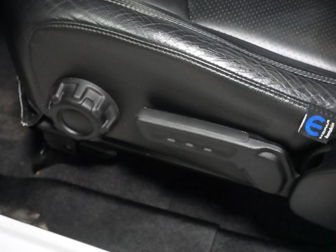 Used 2021 Jeep Wrangler Sport image 19