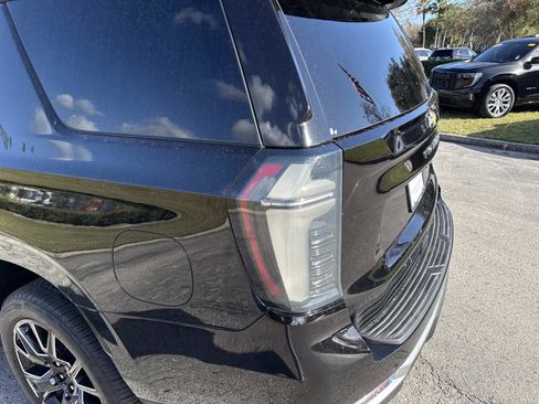 Used 2025 Chevrolet Tahoe High Country image 11