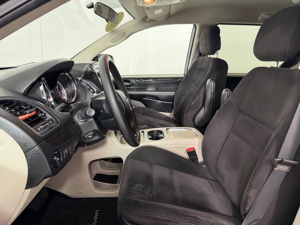 Used 2014 Dodge Grand Caravan SXT FWD image 11