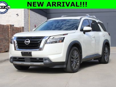Used 2022 Nissan Pathfinder SL w/ SL Premium Package