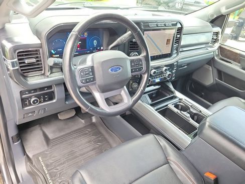 Used 2023 Ford F250 Lariat w/ Lariat Ultimate Package AWD/4WD image 19