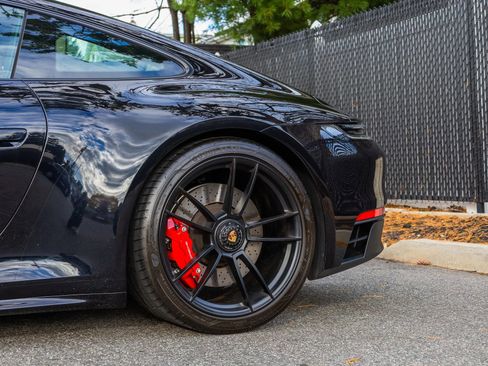 Used 2023 Porsche 911 Carrera 4 GTS image 33