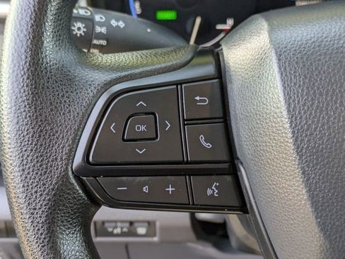 Used 2024 Toyota Sienna LE w/ LE Plus Package image 21