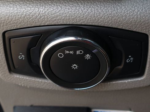 Used 2017 Ford F550 4x4 Regular Cab Super Duty image 24