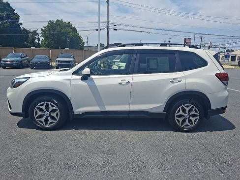 Used 2020 Subaru Forester Premium AWD/4WD image 7
