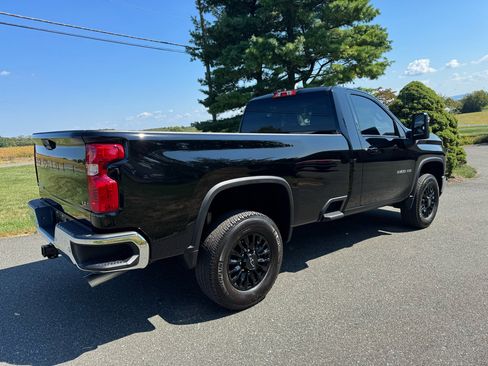 Used 2025 Chevrolet Silverado 3500 LT w/ Convenience Package image 8