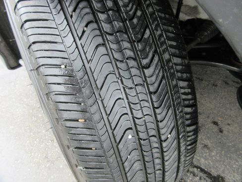 Used 2021 Honda HR-V LX image 19