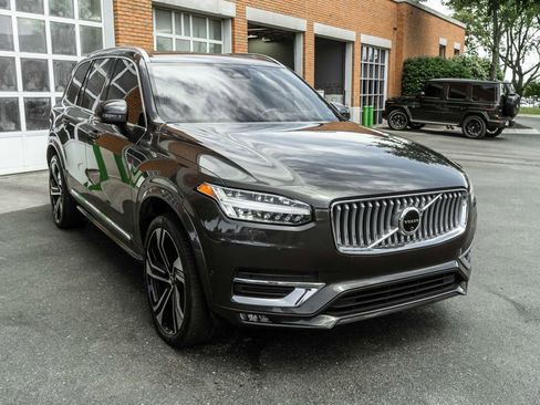 Used 2024 Volvo XC90 B6 Ultimate w/ Protection Package Premier AWD/4WD image 5