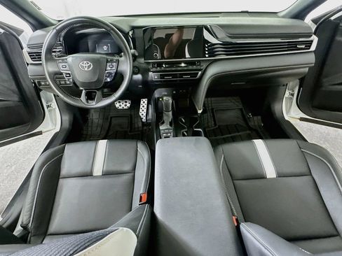 Used 2026 Toyota Camry SE FWD image 18