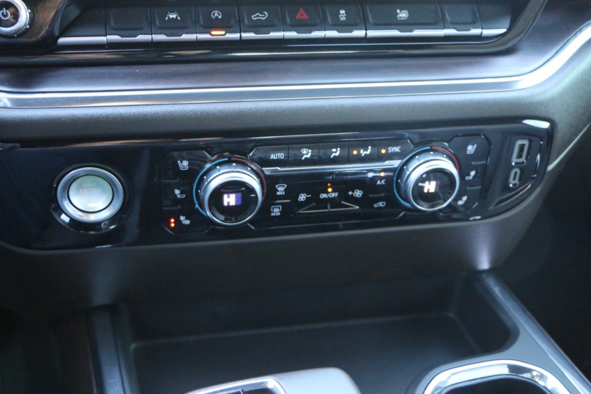 Used 2024 GMC Sierra 1500 SLT w/ SLT Convenience Package AWD/4WD image 24