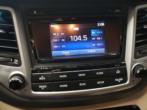Used 2017 Hyundai Tucson SE FWD image 28
