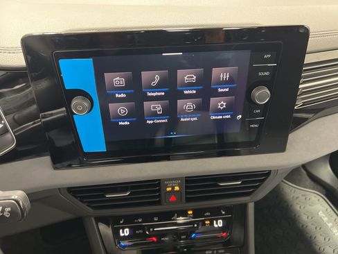 New 2025 Volkswagen Jetta SE image 20