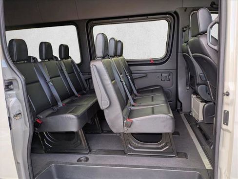 Used 2022 Mercedes-Benz Sprinter 2500 image 18