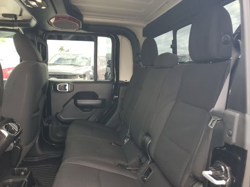 Used 2020 Jeep Gladiator Sport w/ Quick Order Package 24S AWD/4WD image 12