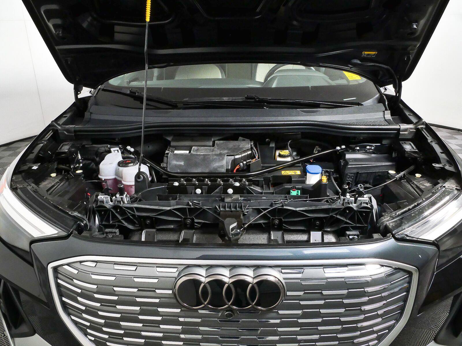 Used 2023 Audi Q4 e-tron Premium Plus w/ Premium Plus AWD/4WD image 36