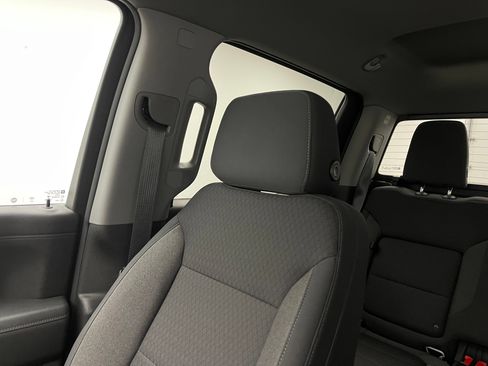 Used 2021 Chevrolet Silverado 1500 LT Trail Boss w/ Convenience Package II AWD/4WD image 40