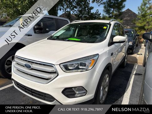 Used 2019 Ford Escape Titanium AWD/4WD image 1