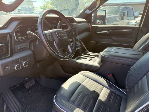 Used 2024 GMC Sierra 2500 AT4X AWD/4WD image 5
