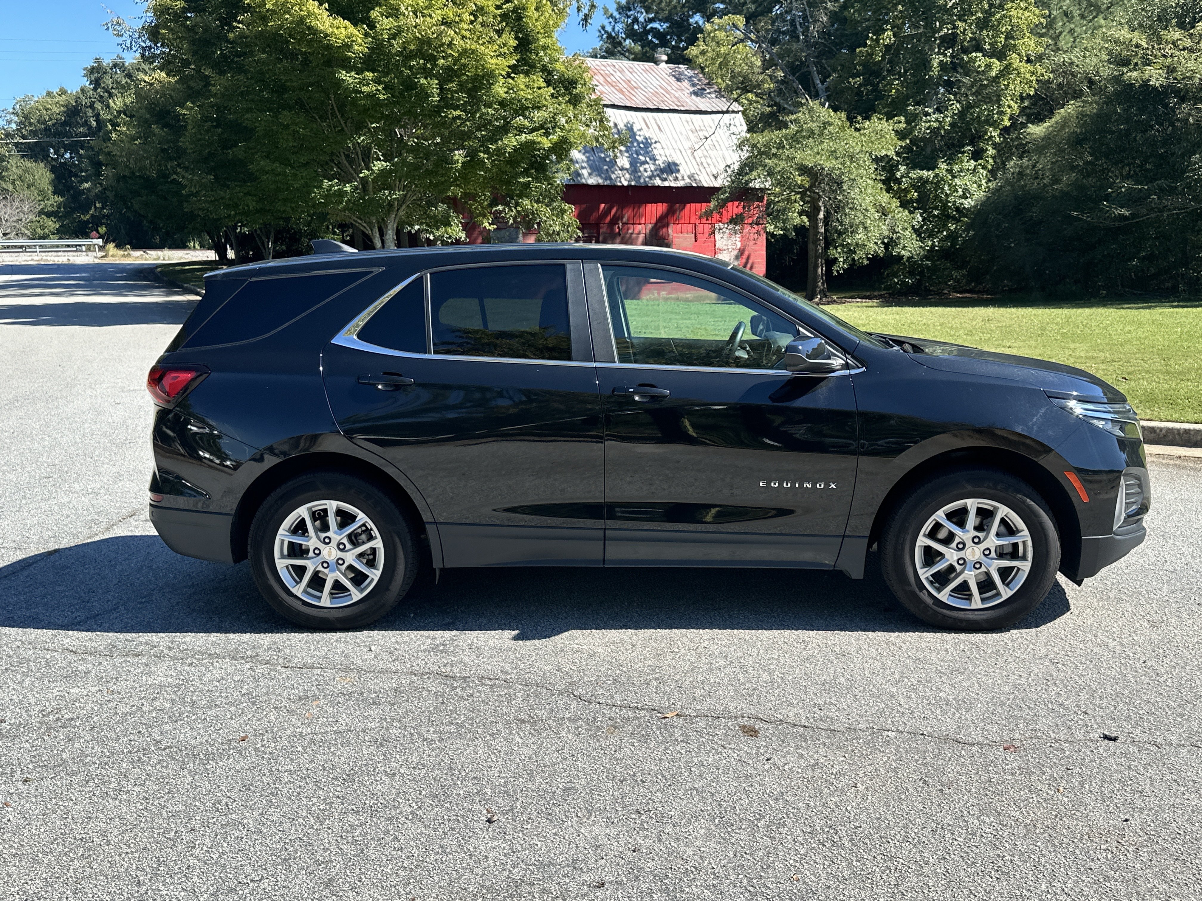 Used 2024 Chevrolet Equinox LT AWD/4WD image 4