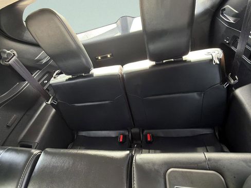 Used 2025 Mitsubishi Outlander SE image 15