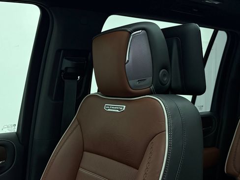 Used 2023 GMC Yukon XL Denali Ultimate w/ LPO, Floor Liner Package AWD/4WD image 61