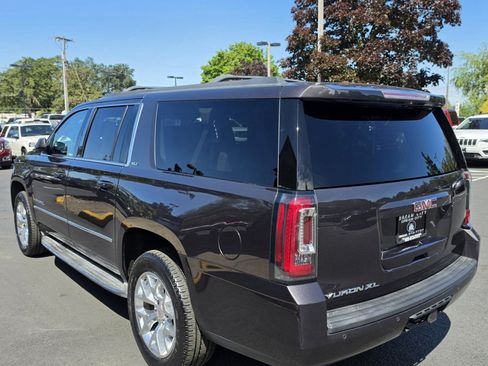 Used 2015 GMC Yukon XL SLT w/ Open Road Package AWD/4WD image 8