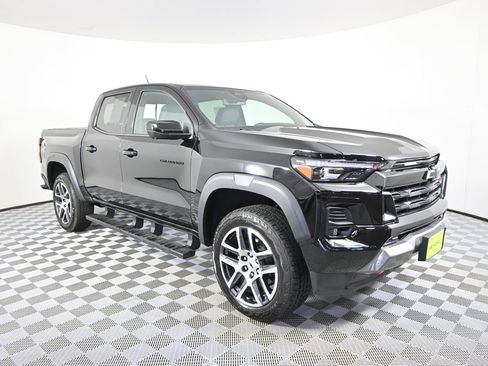 Used 2024 Chevrolet Colorado Z71 w/ Z71 Convenience Package 2 AWD/4WD image 5