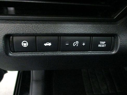 Used 2022 Nissan Altima 2.5 SV w/ SV Premium Package image 18