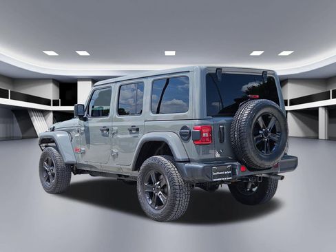 Used 2020 Jeep Wrangler Unlimited Sahara AWD/4WD image 4