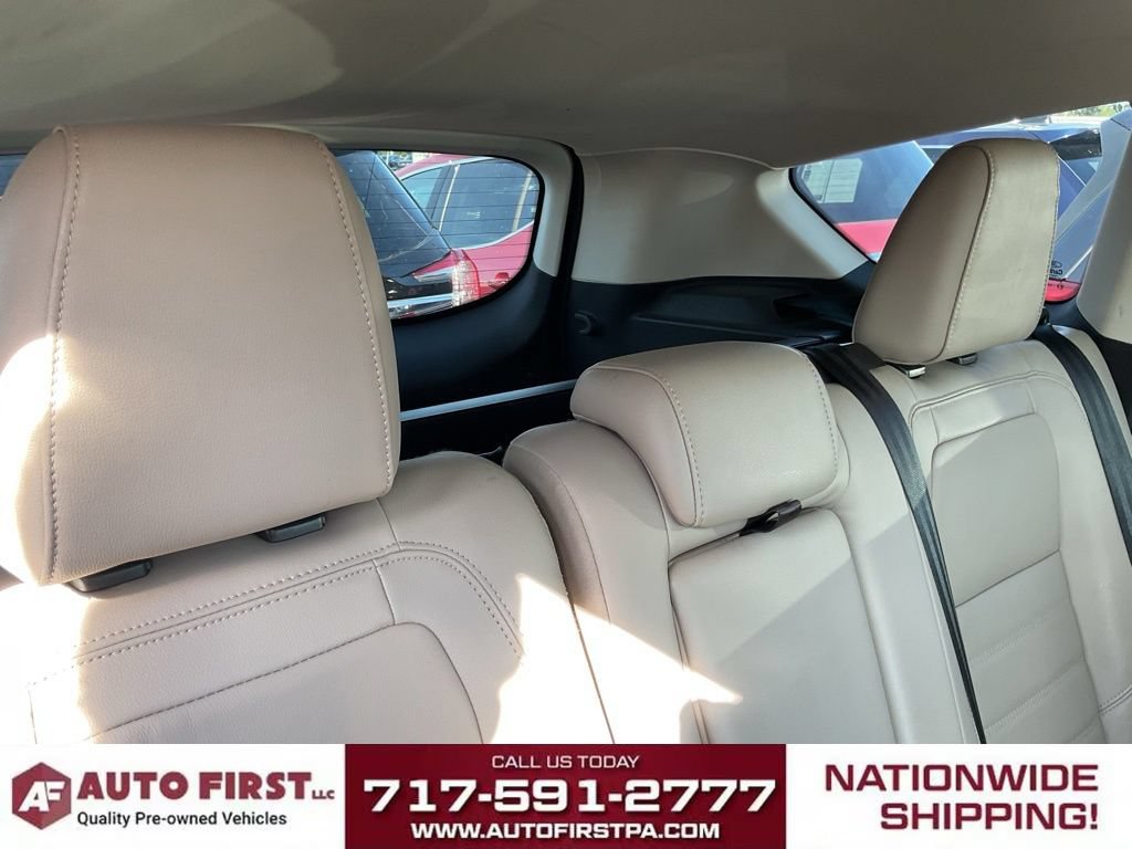 Used 2019 Ford Escape Titanium AWD/4WD image 15