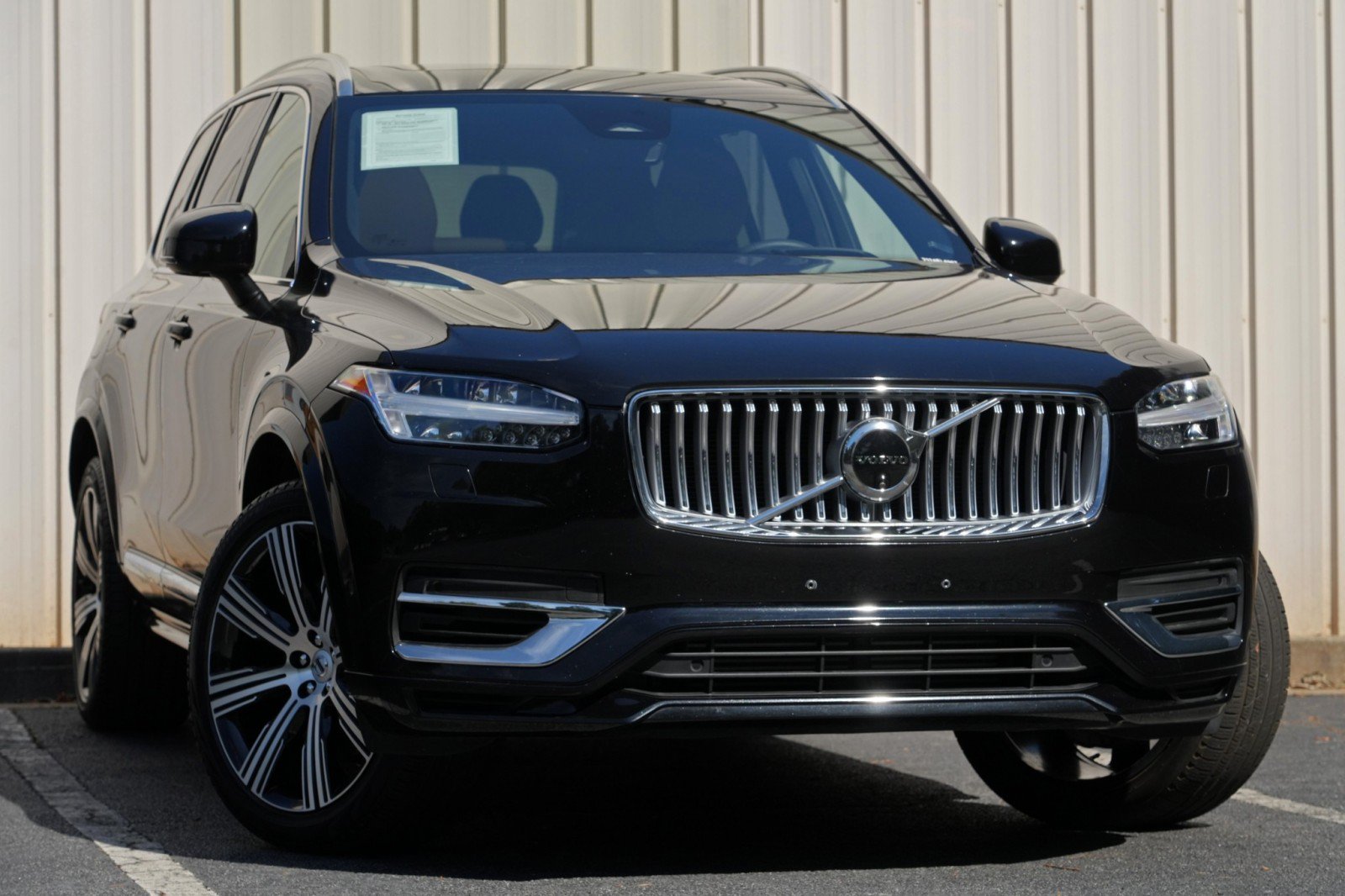Used 2024 Volvo XC90 T8 Ultimate w/ Lounge Package AWD/4WD image 4