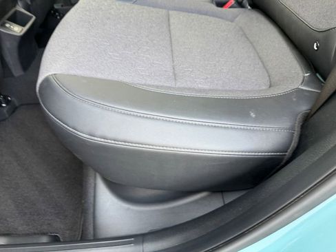 Used 2025 Kia Seltos S image 36