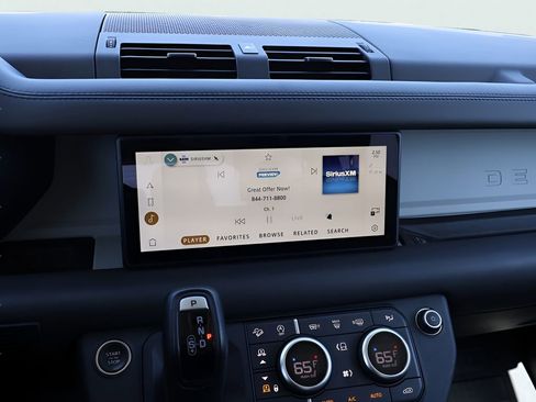 Used 2024 Land Rover Defender 110 S AWD/4WD image 20