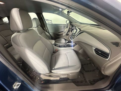 Used 2025 Chevrolet Malibu LT FWD image 23