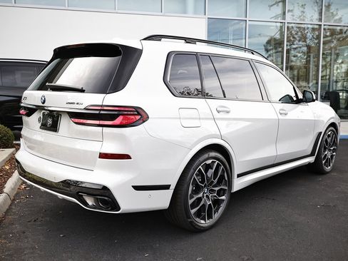 New 2026 BMW X7 xDrive40i w/ M Sport Package image 7