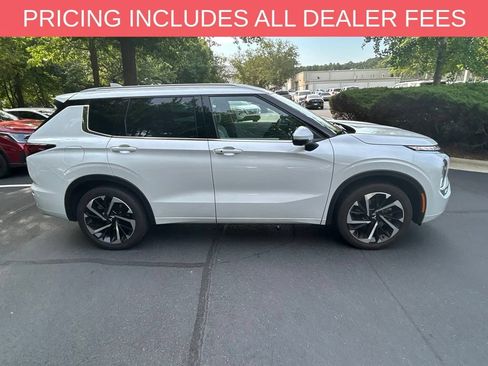 Used 2023 Mitsubishi Outlander SEL FWD image 32